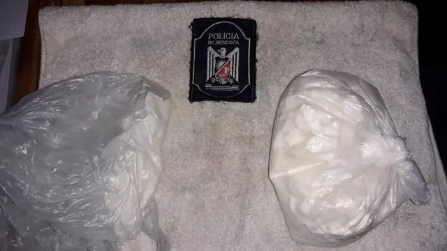 Tres detenidos con medio kilo de cocaína