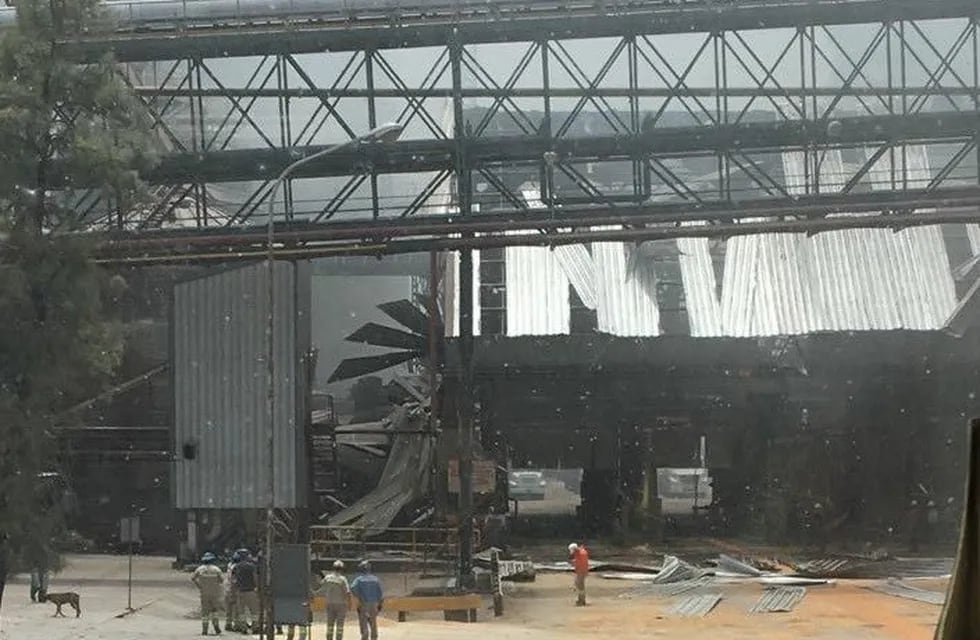 La explosión se produjo en una de las celdas de la planta de la firma Cofco, ex Nidera en Puerto San Martín. (Twitter)