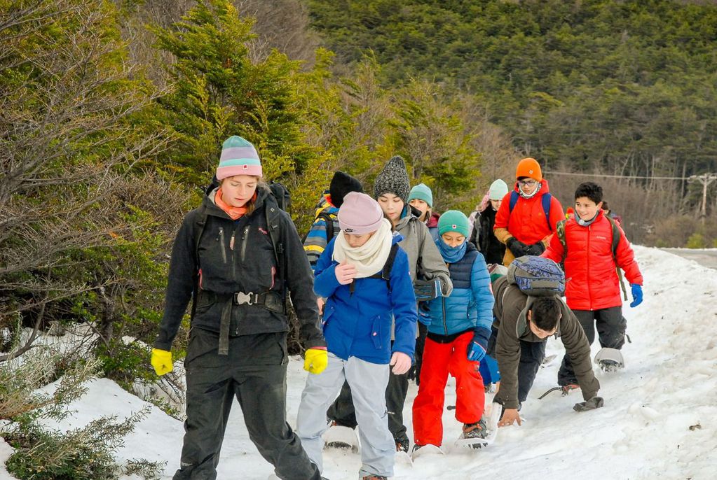 En el marco del programa provincial “Actividades Deportivas de invierno 2021″ niños de Río Grande y Tolhuin viajaron a Ushuaia.