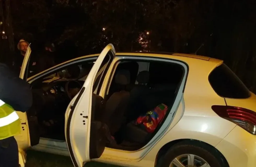 El auto del Secretario Judicial de Villa Mercedes fue retenido por la policía