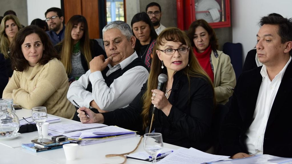 Funcionarios y responsables de diferentes áreas de Educación desarrollaron diferentes temas a modo de aporte para los convencionales que debaten la reforma de la Constitución de Jujuy.