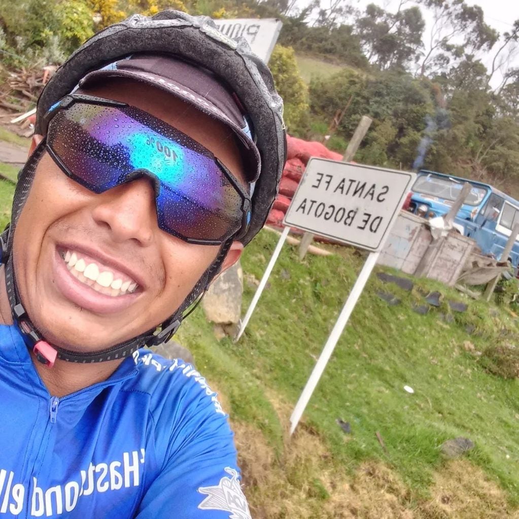 Sebastián Medina es de Bogotá y viajó desde su ciudad a Salta en bicicleta.