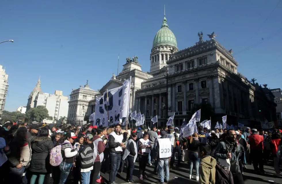 Se espera una masiva participación de movimientos sindicales frente al Congreso. Foto: Archivo