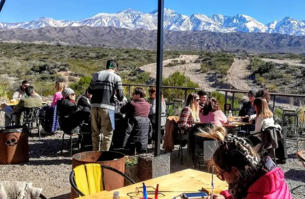 El origen de i, restaurante de montaña en Potrerillos Mendoza