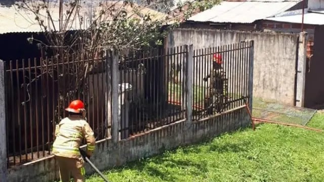 Incendio consumió una vivienda en Puerto Iguazú