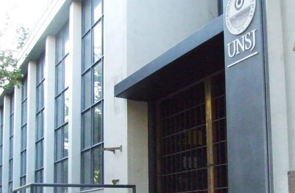 El paro paraliza las actividades hasta en las escuelas preuniversitarias.