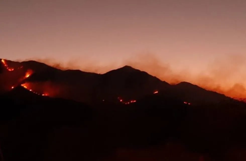 Incendio en las  sierras de San Luis  (TW)