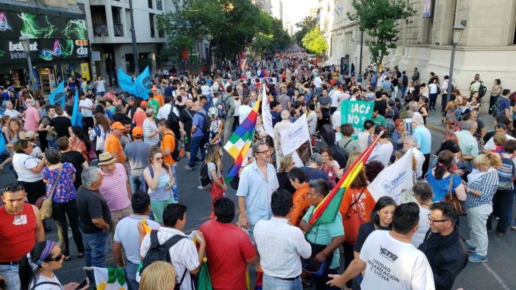 La marcha a favor de Evo en Córdoba.