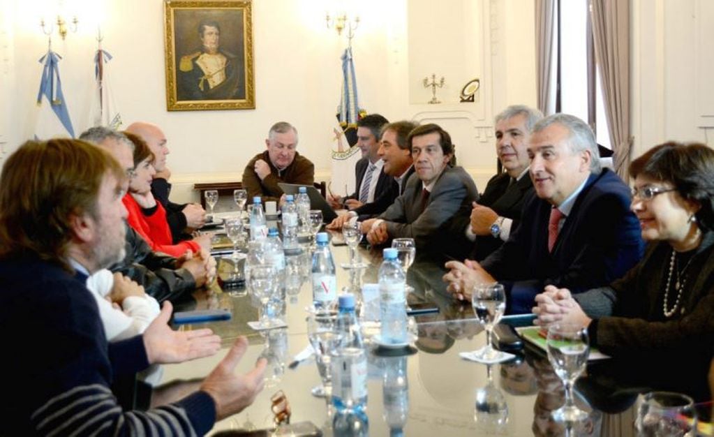 Reunión de gabinete del gobernador Gerardo Morales, tras la jornada electoral en la que fue reelecto junto al vicegobernador Carlos Haquim.