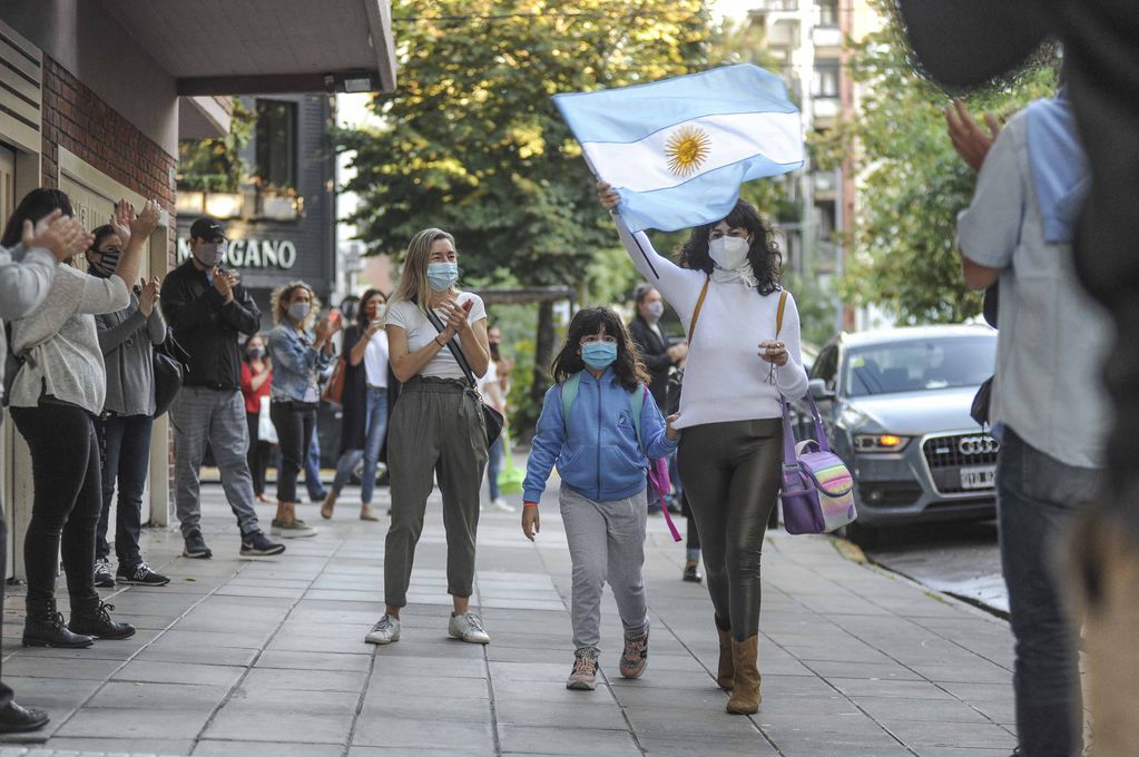 Vuelta a clases durante la pandemia y cuarentena en la ciudad de Buenos Aires. (Foto Federico López Claro)
