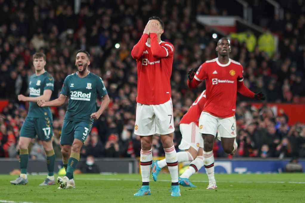 Cristiano Ronaldo con la camiseta de los "Devils" tras ser eliminado por FA Cup. 