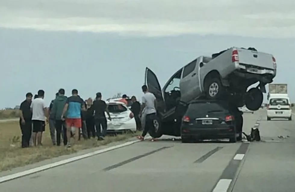 El accidente ocurrió en la autopista Córdoba-Rosario.