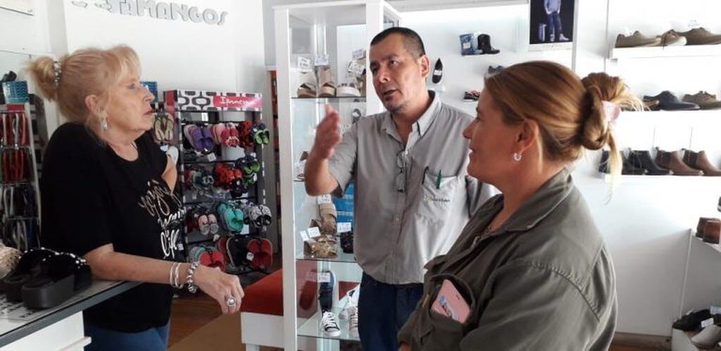 La propuesta fue bien recibida por los comerciantes . (Prensa Municipalidad de Rafaela)