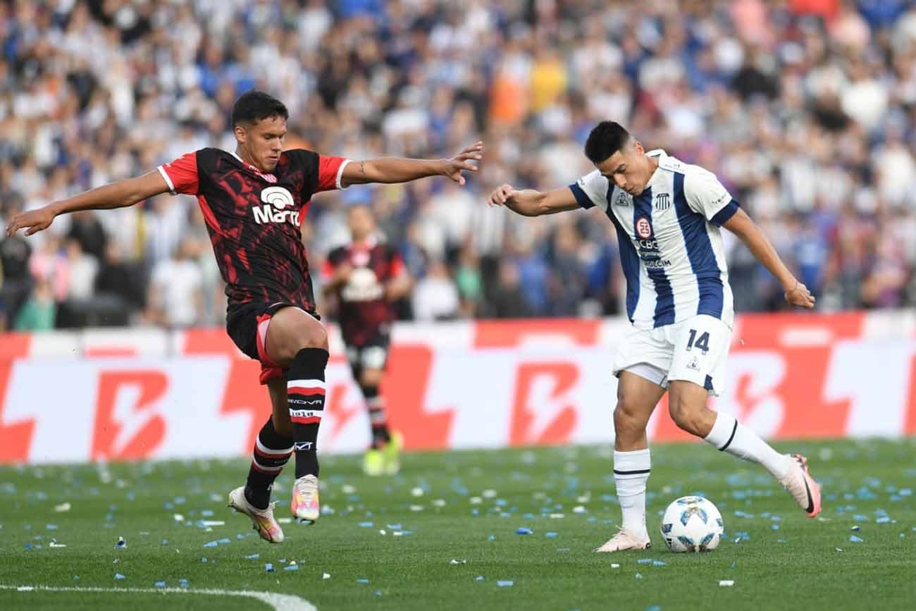 Talleres-Instituto, en duelo por la novena fecha de la Liga Profesional en el Kempes. (Facundo Luque / La Voz)