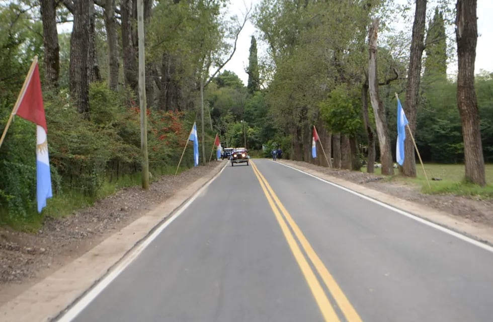 Se habilitó la pavimentación de tres kilometros que mejoran el ingreso a la localidad serrana del departamento Totoral.