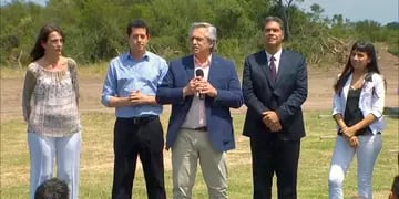 Fernández inauguró viviendas en Chaco