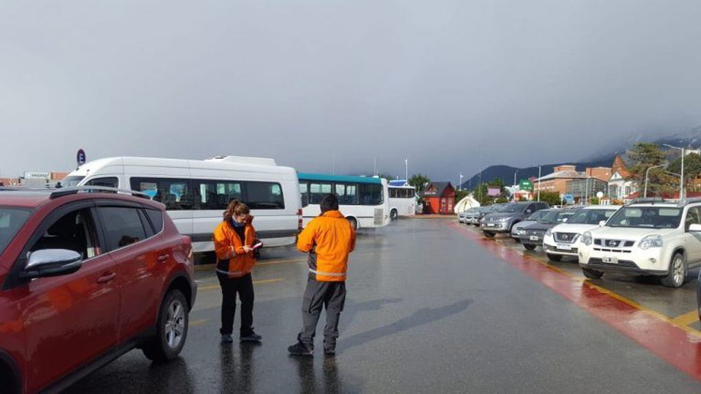 Control de tránsito y transporte en Ushuaia.
