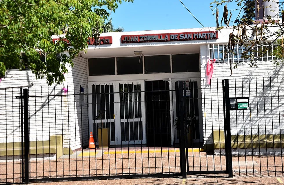 Escuela Juan Zorrilla de San Martín.