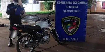 Recuperan motocicleta robada en San Vicente