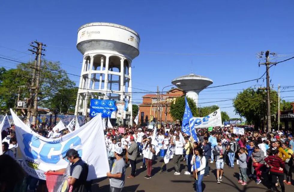 En Posadas, la marcha arrancó en SAMSA. (MisionesOnline)