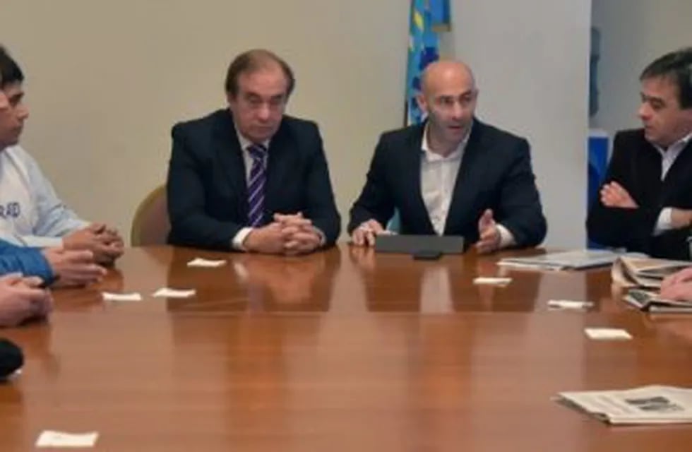 Reunión de los gremios y representantes del Gobierno (Foto: Diario Jornada).