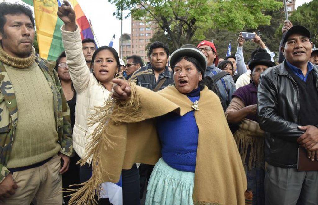 Manifestantes a favor de Evo Morales. (AFP)