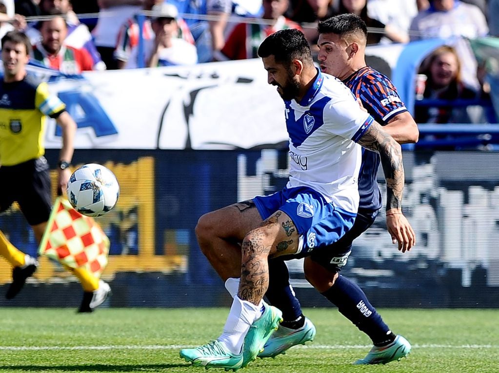 Vélez y Talleres, en un partido de golazos en Liniers, por la Copa de la Liga Profesional. (Fotobaires)