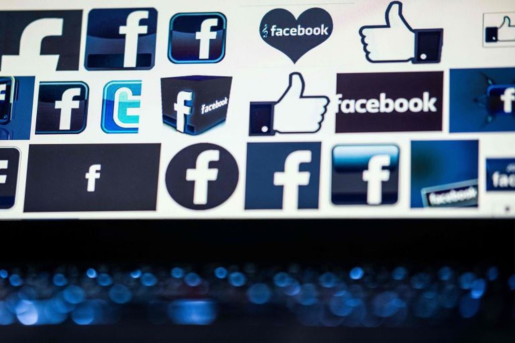Uso de redes sociales (AFP)