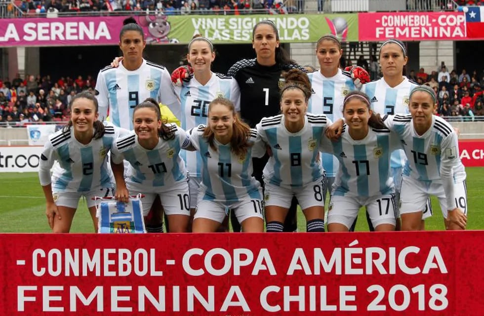 La selección argentina de fútbol femenino en la Copa Copa América Femenina, en el Estadio La Portada de La Serena (Chile). EFE/Leonardo Rubilar Chandía)