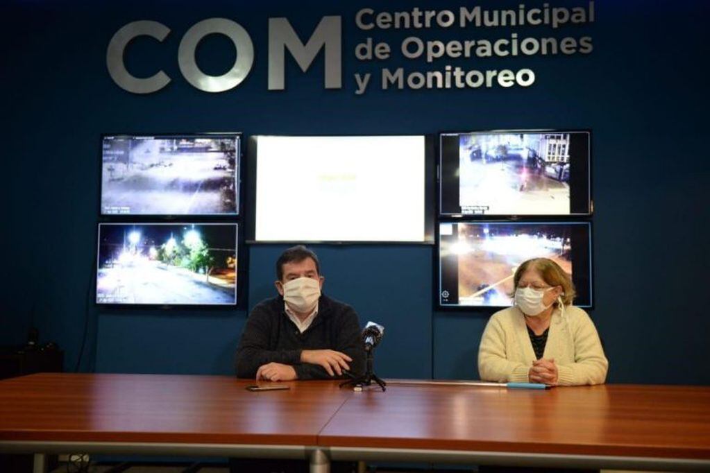 Guillermo Montenegro y Viviana Bernabei en conferencia de prensa (Foto: Prensa MGP)