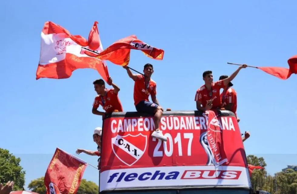 La caravana del campeón: las mejores fotos de la fiesta de Independiente. Foto: Twitter.