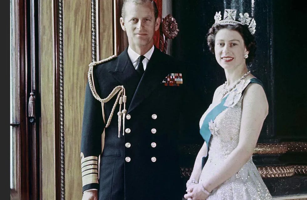 El Príncipe Felipe y Reina Isabel II se casaron en 1947. Cinco años después asumieron el trono.