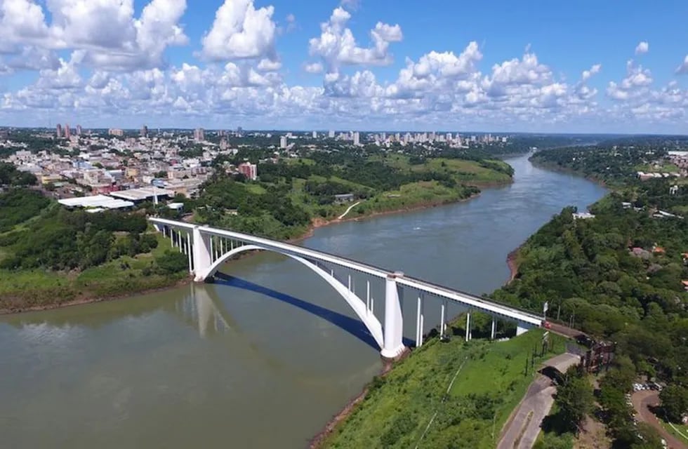 Paraguay y Brasil firman un entendimiento bilateral, para la apertura comercial de sus fronteras