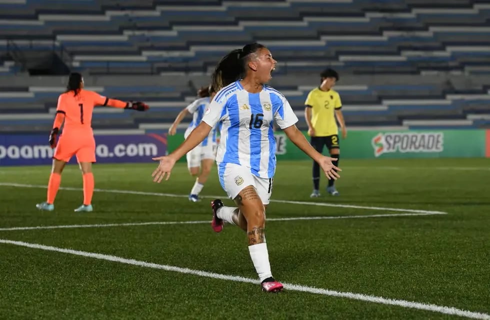 La puntaltense Julieta Romero convirtió el primer gol para la Selección Argentina Sub 20 .