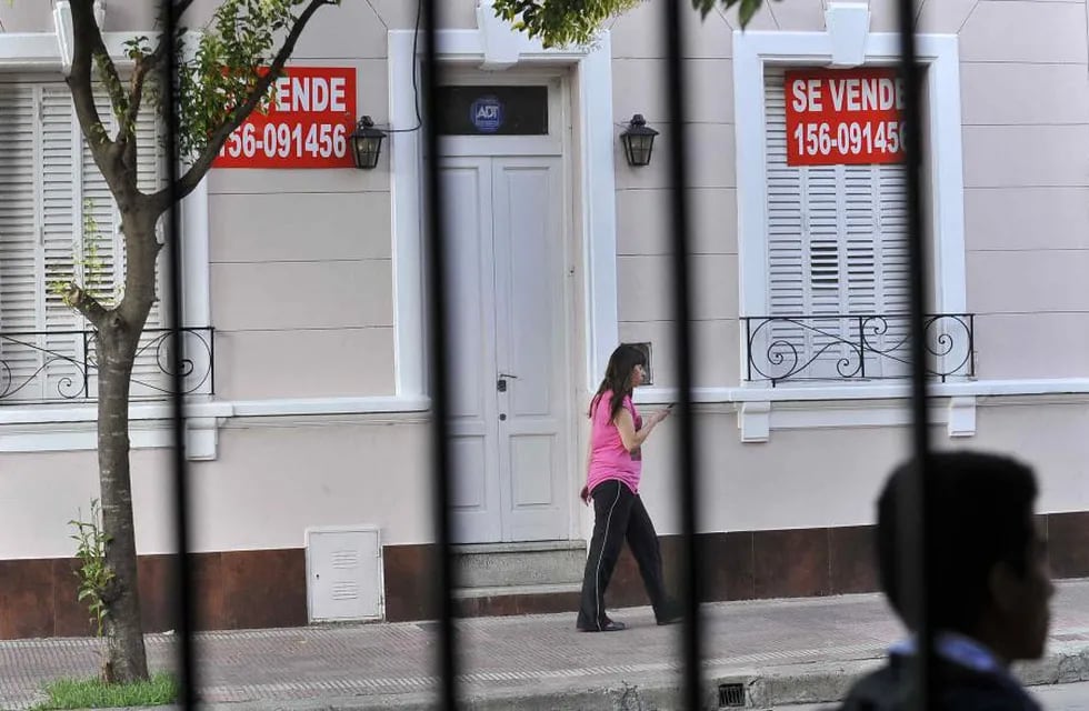 Cuáles son los precios por m2 para comprar una casa y un departamento en Buenos Aires.