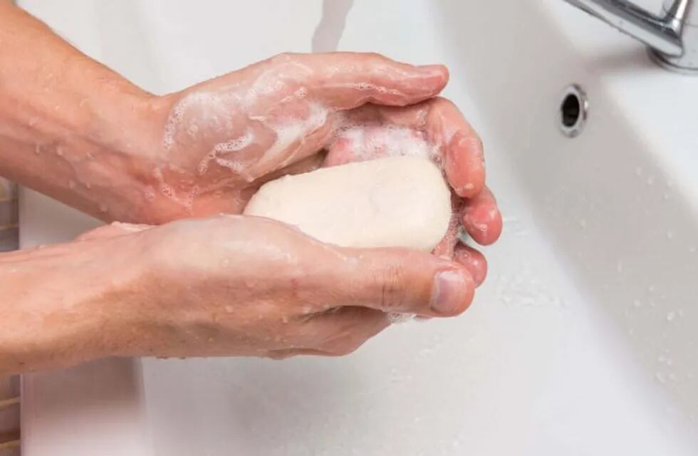 Jabón, la clave para enfrentar al virus.