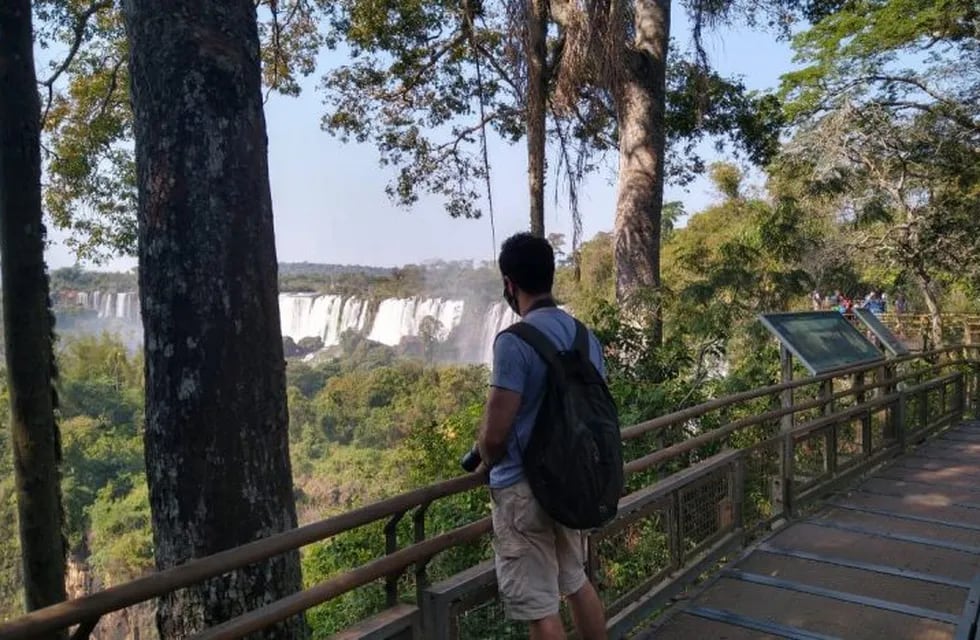El Parque Nacional Iguazú sigue recibiendo turistas de Misiones.