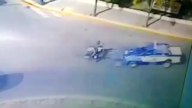 El ladrón fue detenido tras caerse de la moto en la que había cometido los arrebatos.