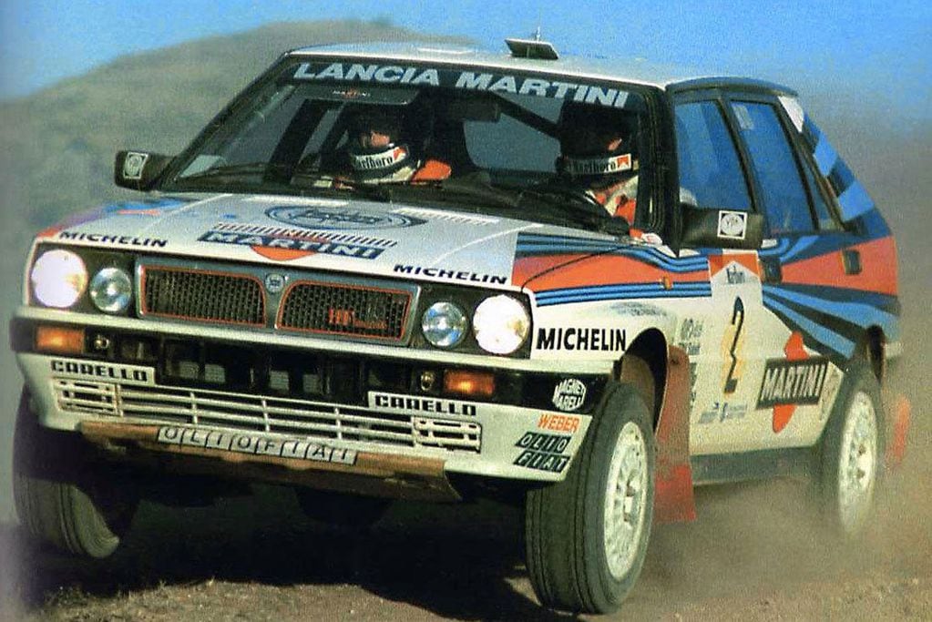 Jorge Recalde y Jorge Del Buono, ganadores absolutos del Rally de Argentina 1988, con el Lancia Delta Integrale de la escuadra oficial Martini Racing. 