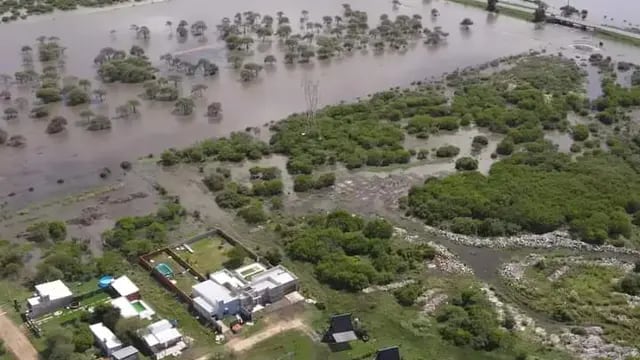 Gualeguaychú bajo agua: alertan sobre enfermedades que trae la inundación