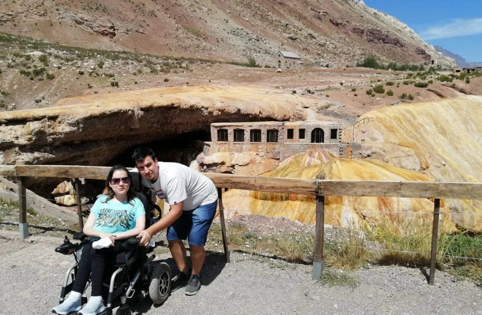 Valeria y su compañero pudieron visitar puntos turísticos accedibles en Mendoza.