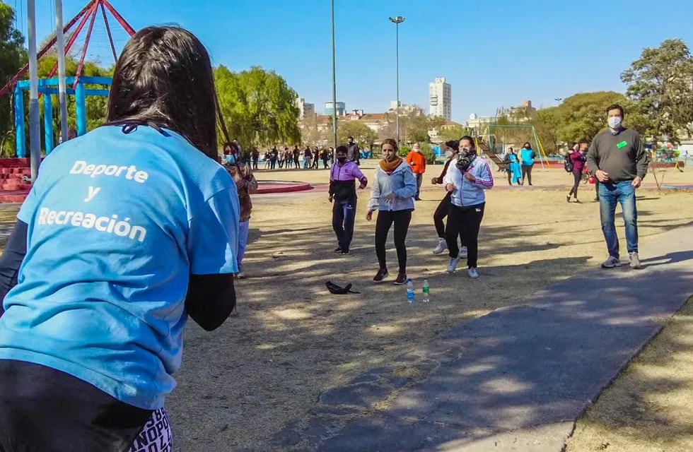 La Municipalidad de Córdoba pone en marcha una propuesta gratuita de actividad física, recreativa y adaptada para todas las edades. (Subsecretaría de Deporte y Recreación)
