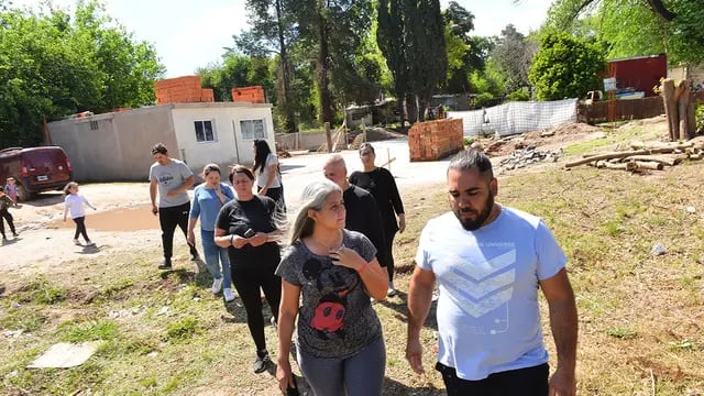 Un grupo de familias de Villa Rivera Indarte denunció haber sido estafadas
