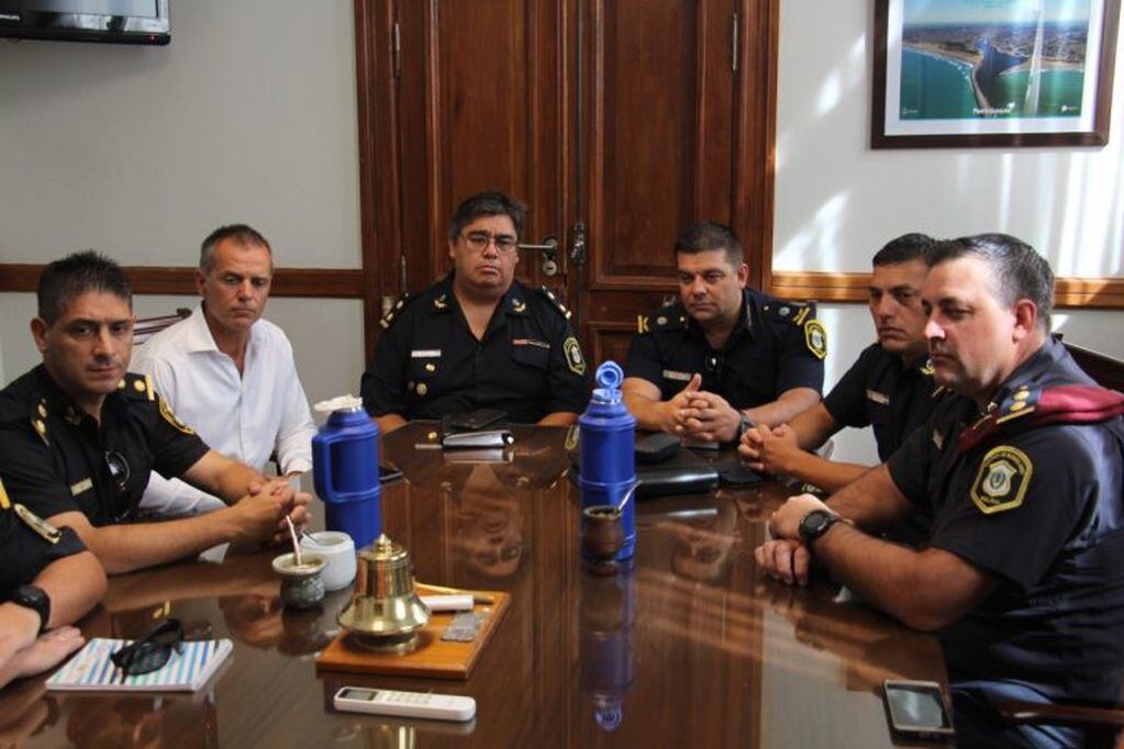 Intendente Sánchez con jefes Policiales
