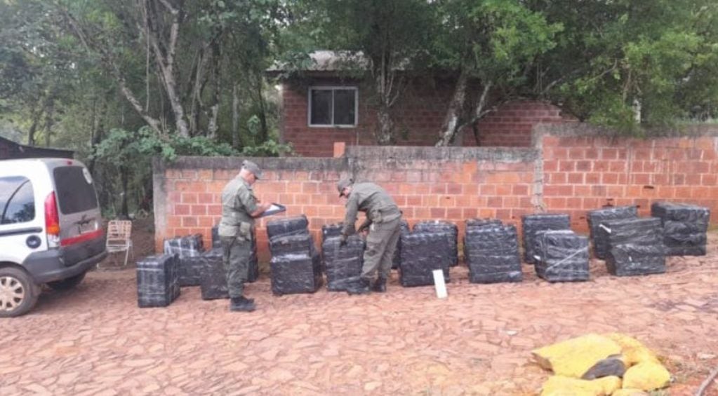 Incautan contrabando de objetos sin aval aduanero en Puerto Iguazú.