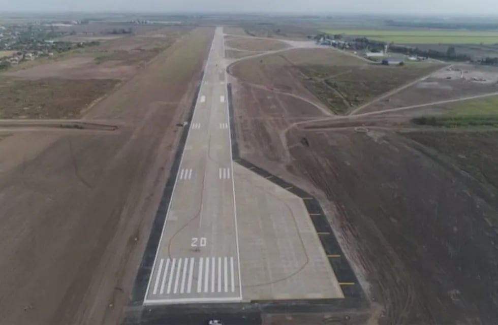 Instalaron un nuevo sistema de aterrizaje en el aeropuerto de Tucumán. (Web)
