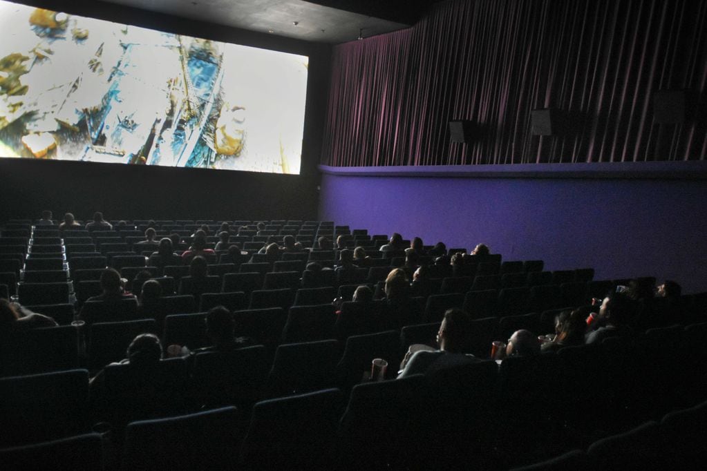 Los cines funcionarán con normalidad pero con funciones más tempranas. 