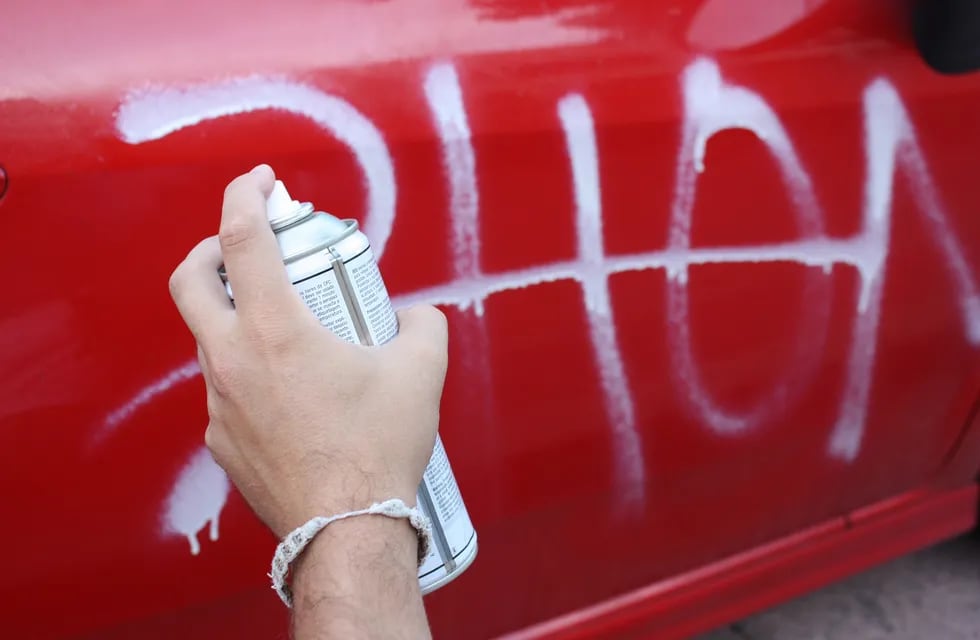 Una persona de Neuquén le pintó el auto a su ex pareja luego de que le sea infiel. (Imagen ilustrativa).