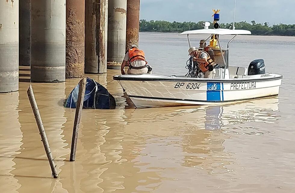 Accidente en el Río: dos jovenes chocaron su lancha en la Toma Nueva.