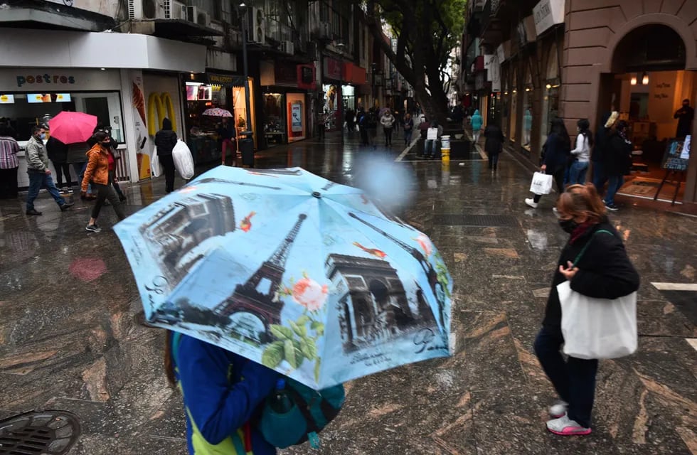 Llovizna en Córdoba para buena parte del lunes, según el pronóstico.